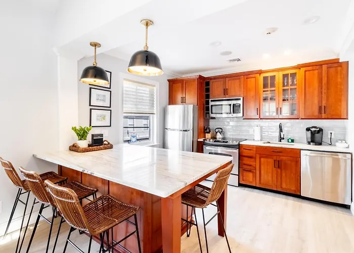 The Newport Lofts - 410 Thames Street